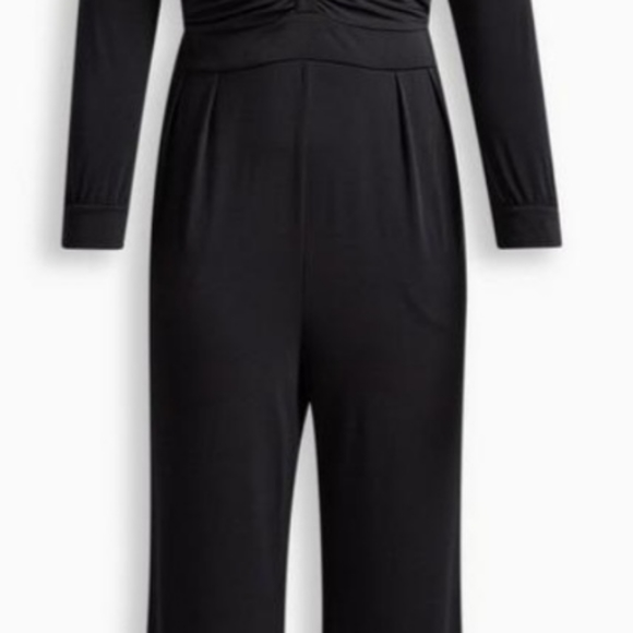 New with tags TORRID Sexy, elegant,  slimming jumpsuit size 1. I - Picture 5 of 6